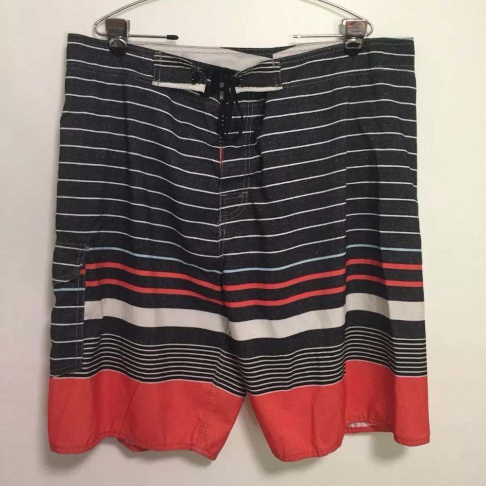 UNITOP MENS BLACK ORANGE WHITE Board short sz40